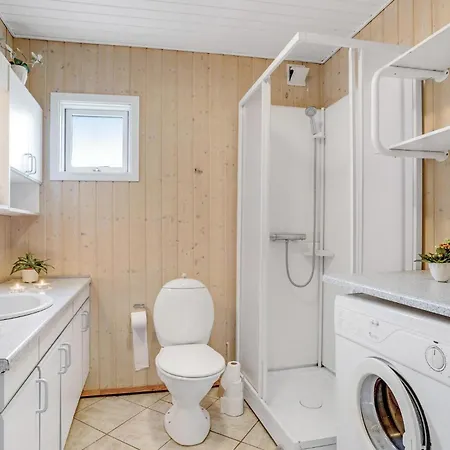 Three-bedroom In Oksbøl