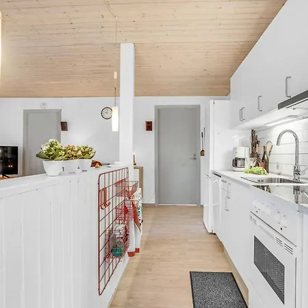 Stunning Home In Oksbol With Wifi *